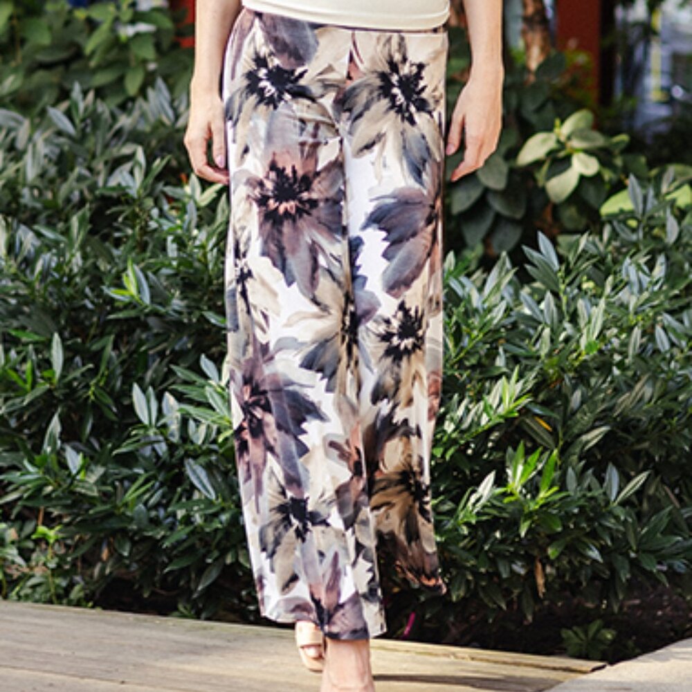 BONE MULTI COLOR PRINT PANT BY Clara Sunwoo